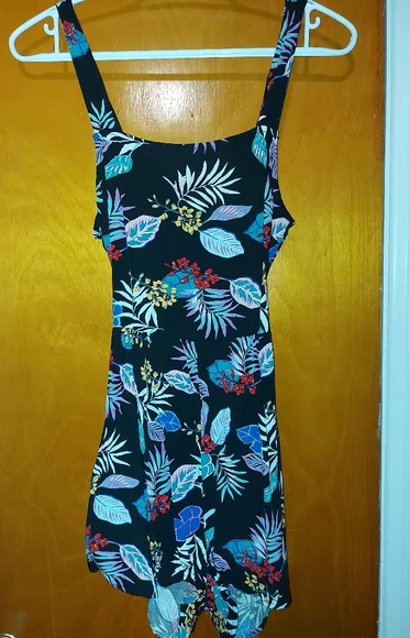 Garage XS - Picture 1 of 3